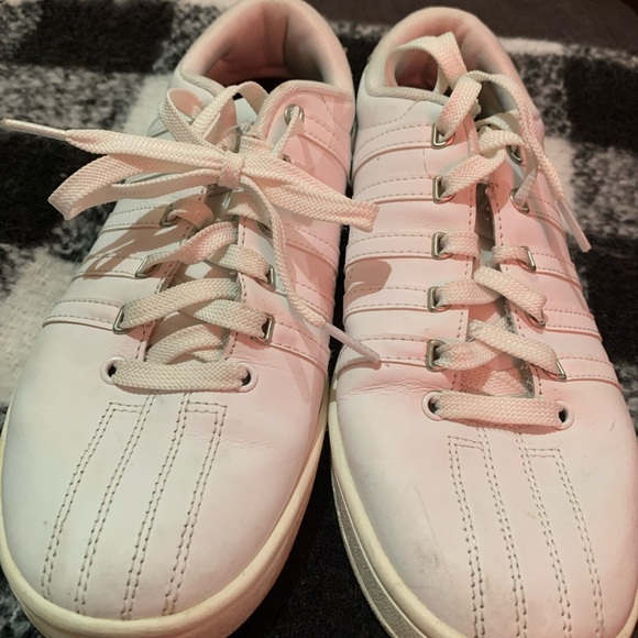 K Swiss - Picture 2 of 4